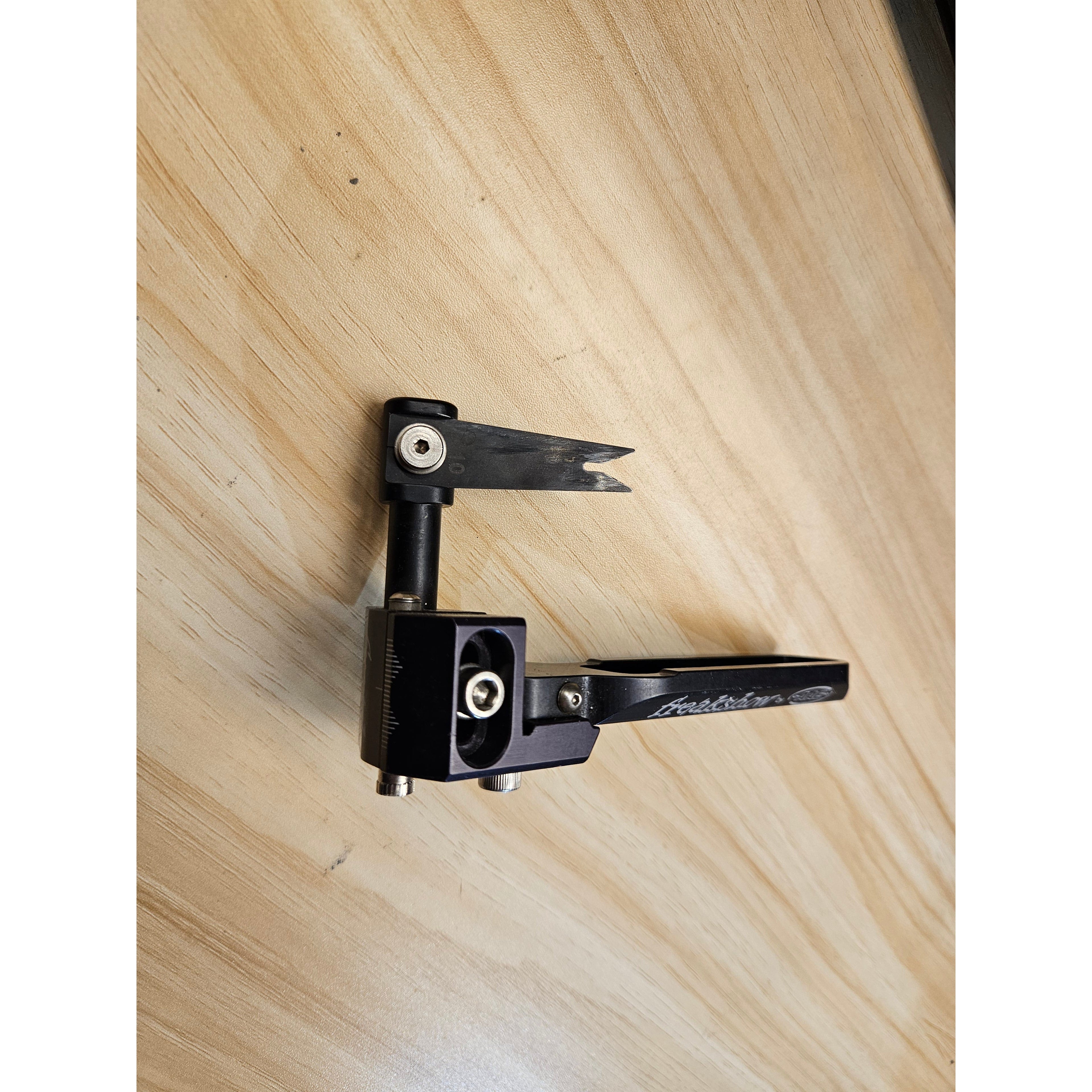 Brukt AAE Freakshow bladhylle-BueBua - Din bueforhandler!